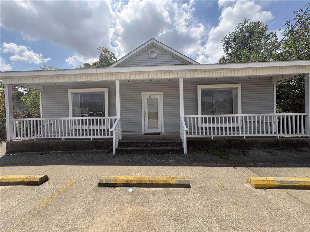 4311 Maplewood Dr Drive - Photo 1