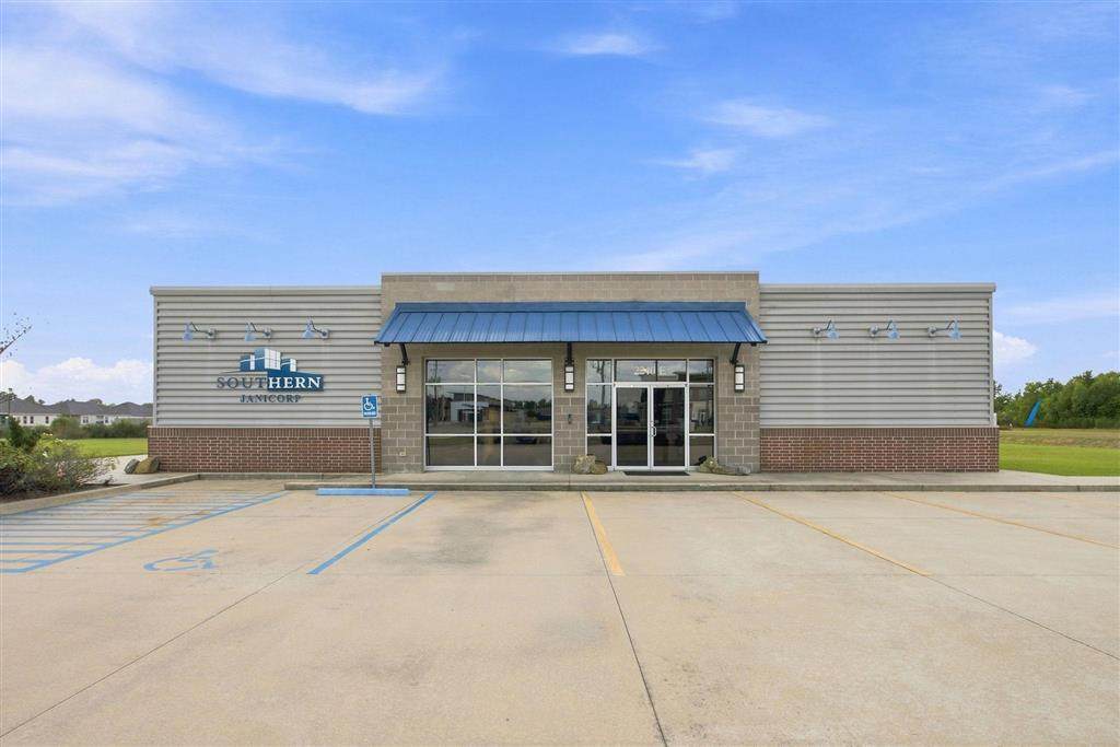 2240 Mcneese Street - Photo 1