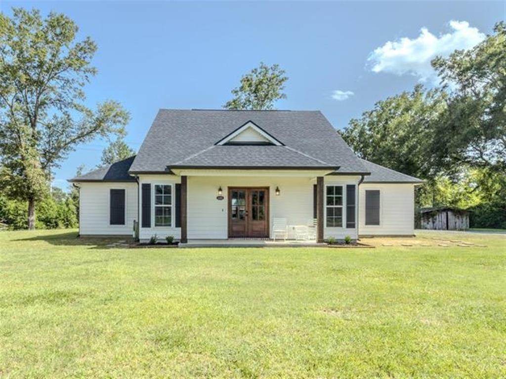 3193 Jennifer Ln - Photo 1