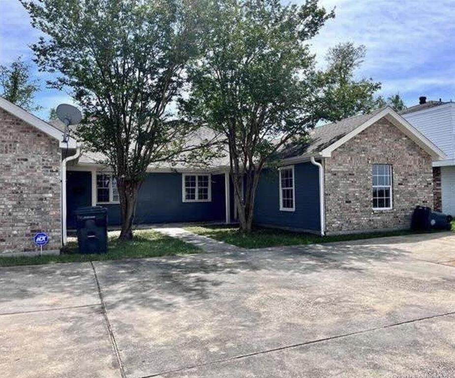 1037 Deesport St Street - Photo 1