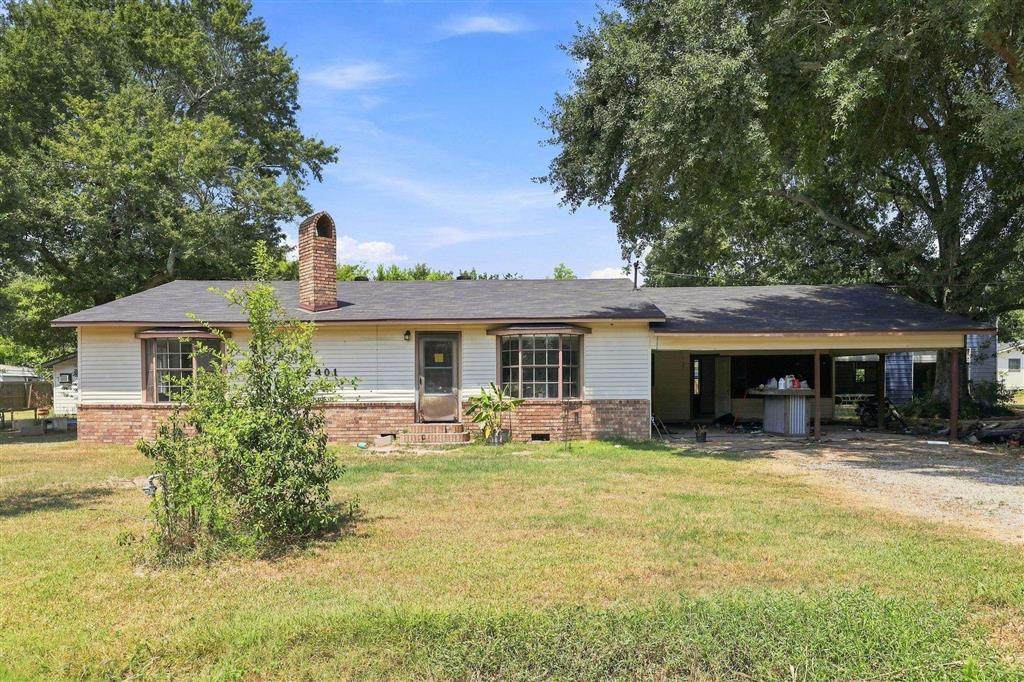 2401 Greenlawn Street - Photo 1