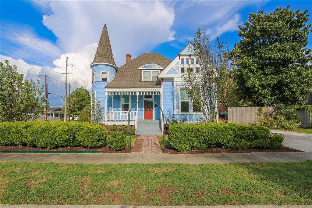 503 Moss Street - Photo 1