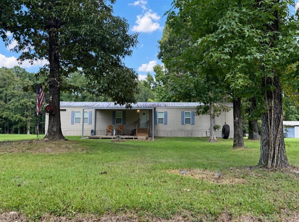 27388 Greenwood Drive - Photo 1