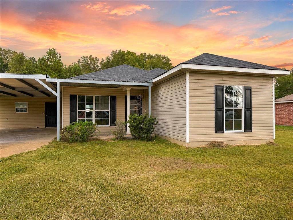 334 Victoria Drive - Photo 1