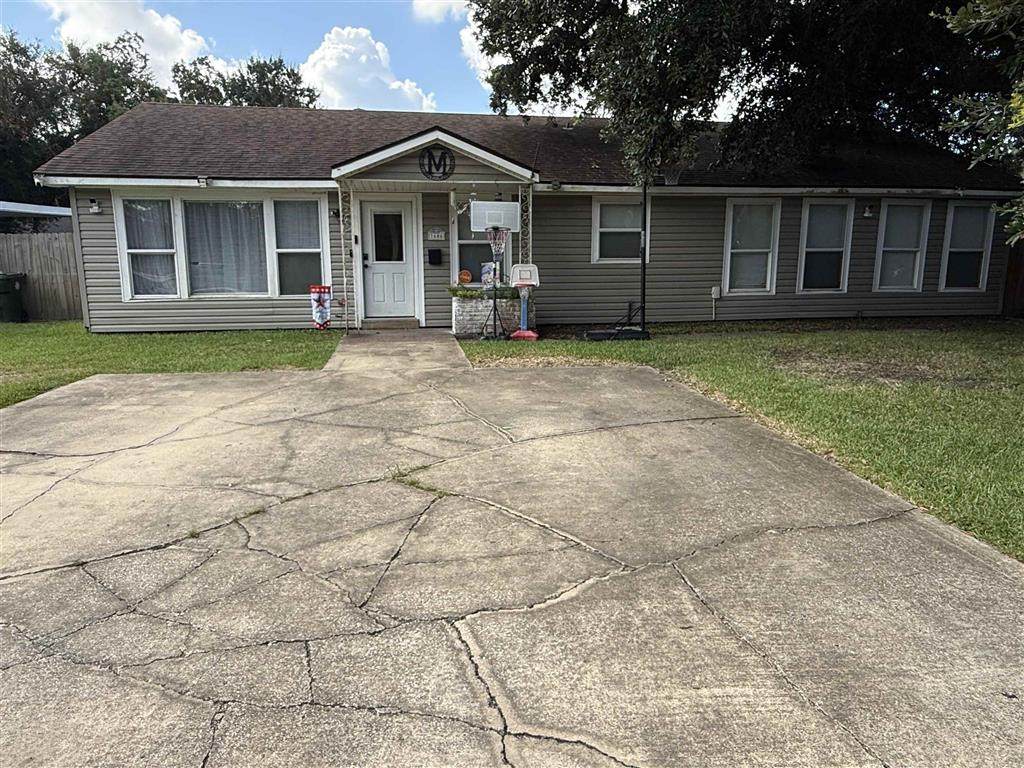 1606 14th Street - Photo 1