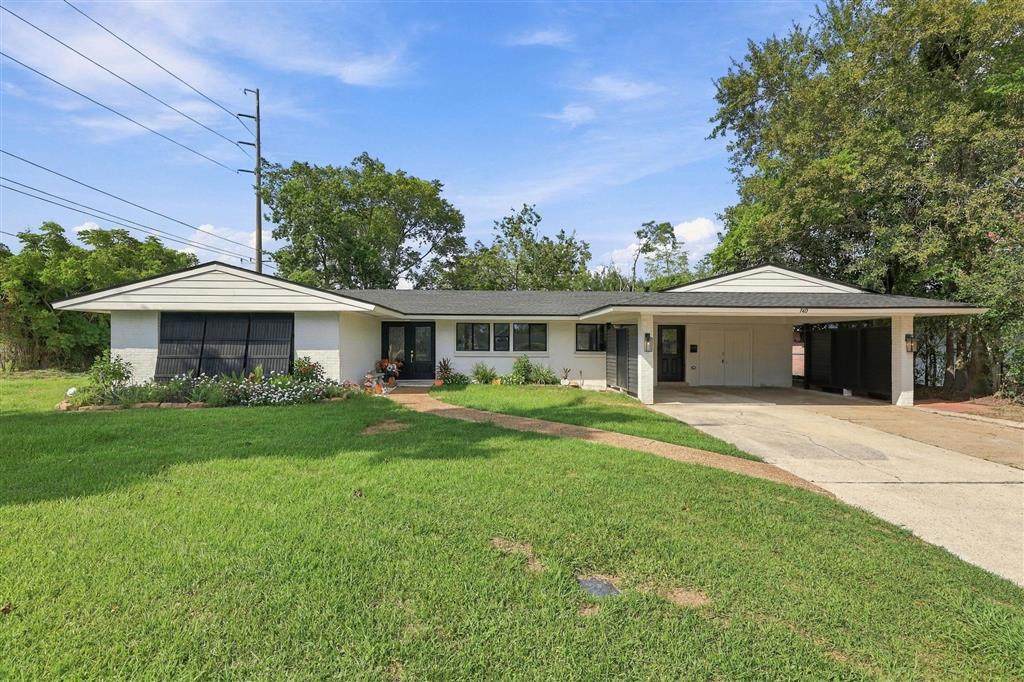 740 Claude Street - Photo 1