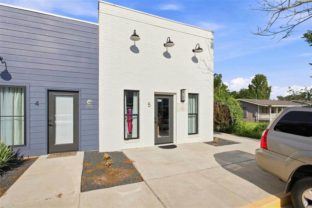 3550 Knight Lane - Photo 1