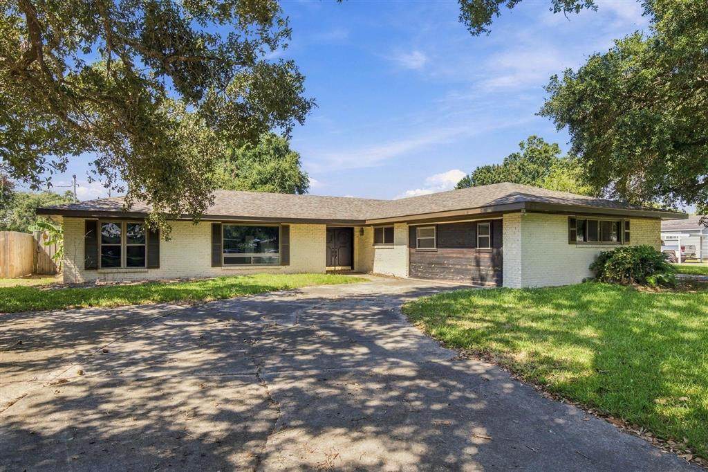 330 Arlington Drive - Photo 1