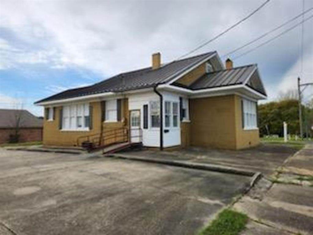 103 5Th St Street - Photo 1