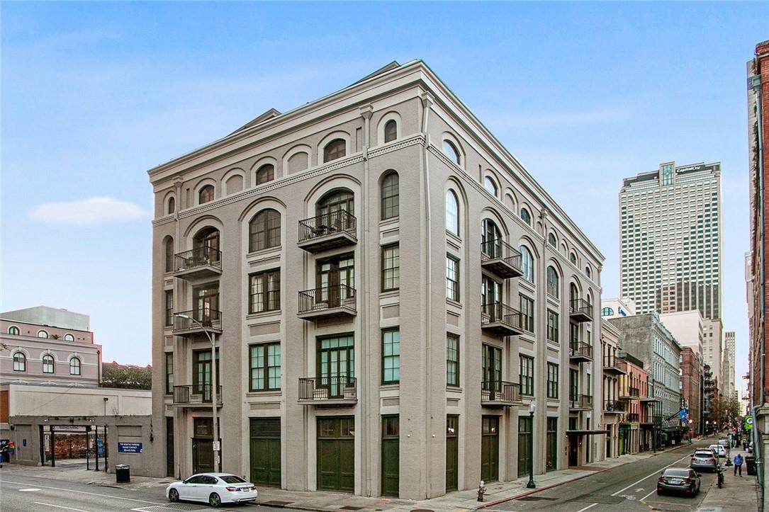 416 Common Street - Photo 1