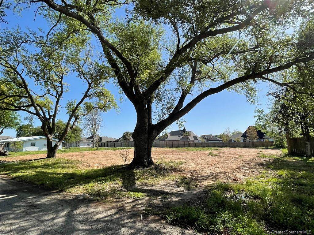 4931 Country Club Court - Photo 1