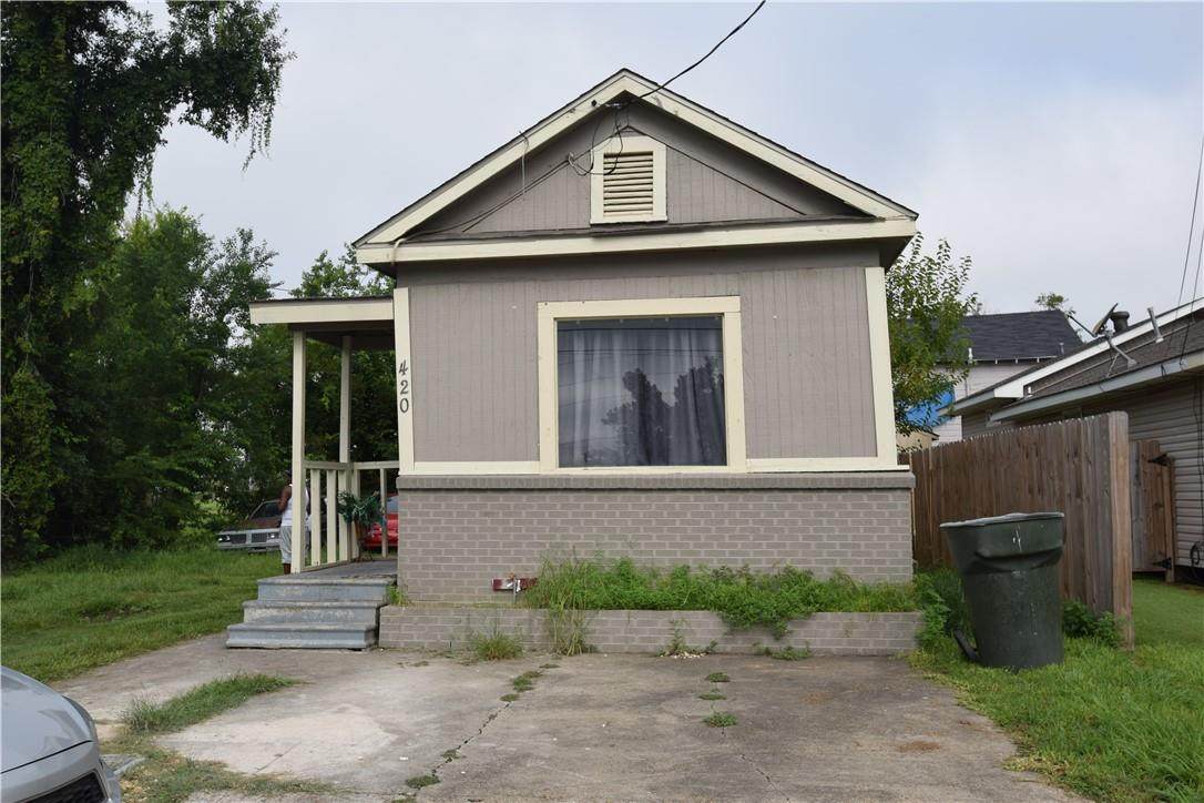 420 V E Washington Street - Photo 1