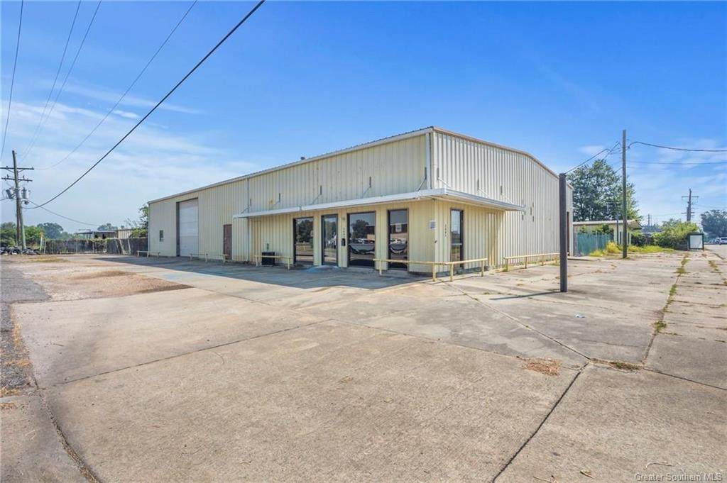 2501 6th Street - Photo 1