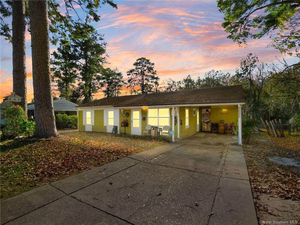 1404 Aaron Avenue - Photo 1