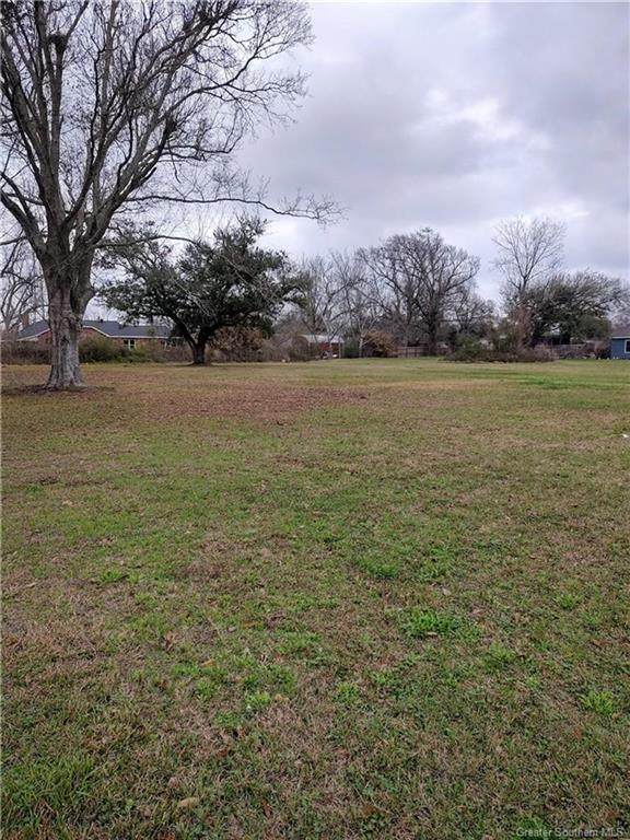 2302 Ridgewood Drive - Photo 1