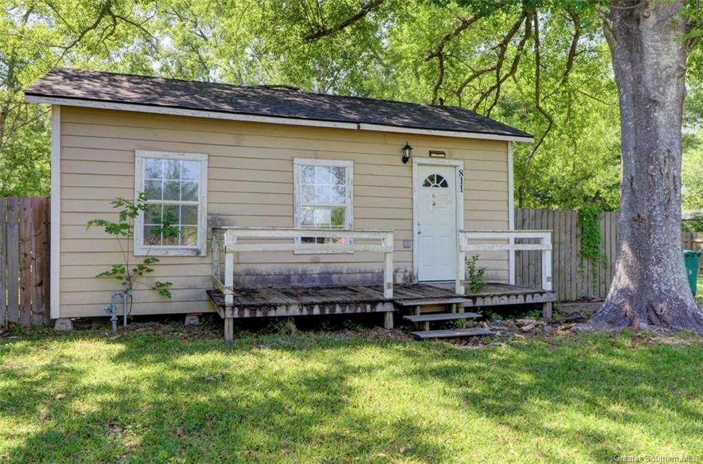 811 Huntington Street - Photo 1