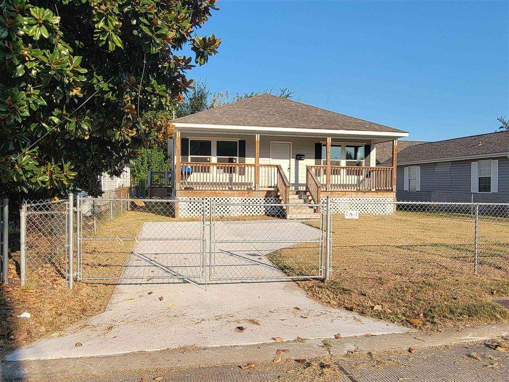 512 Lebato Street - Photo 1