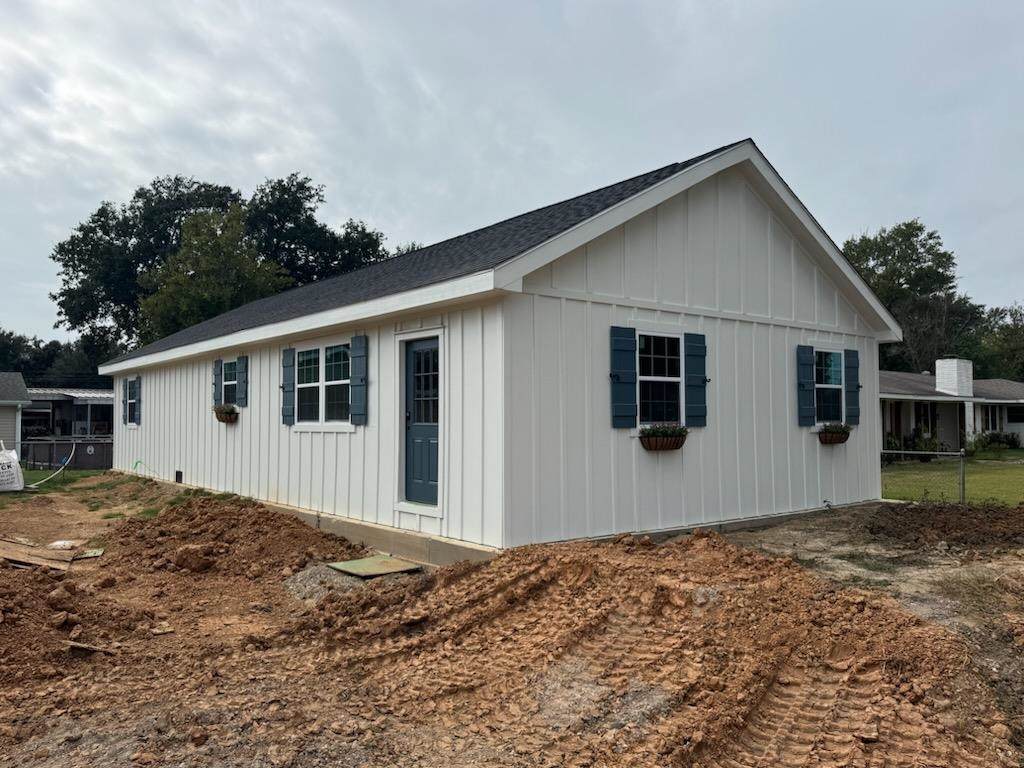 401 Glover Street - Photo 1