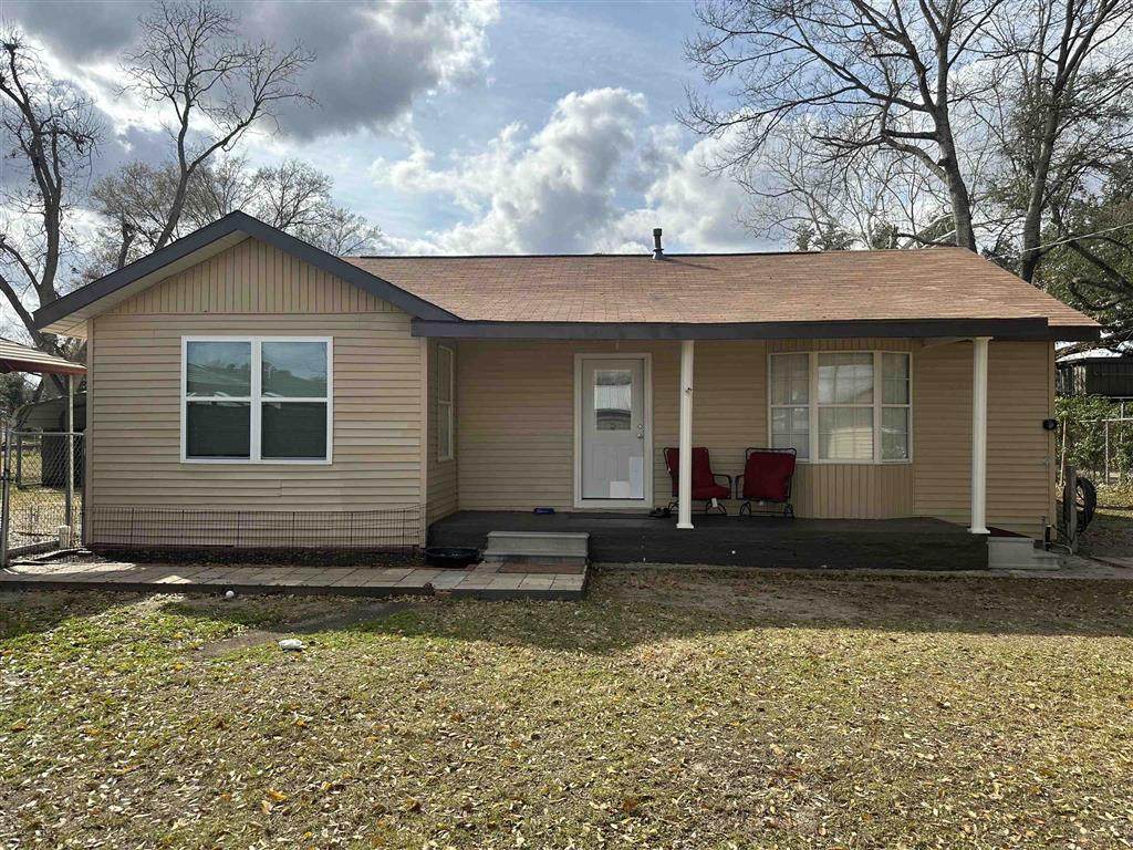 551 Crocker Street - Photo 1