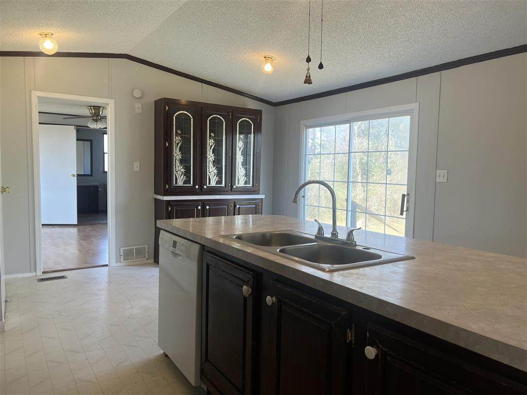 1344 Wedgewood Dr Drive - Photo 1
