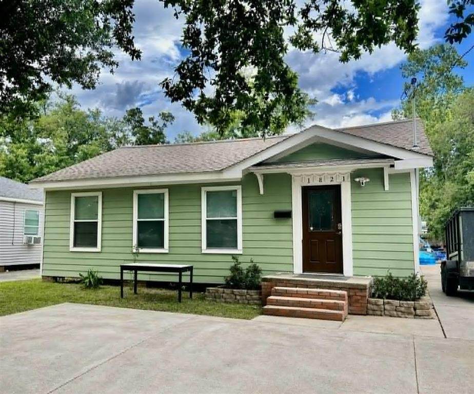 1821 7th Street - Photo 1