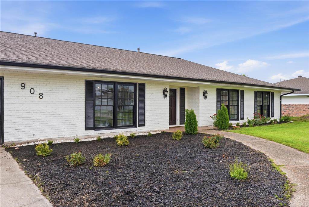 908 Henrietta Lane - Photo 1