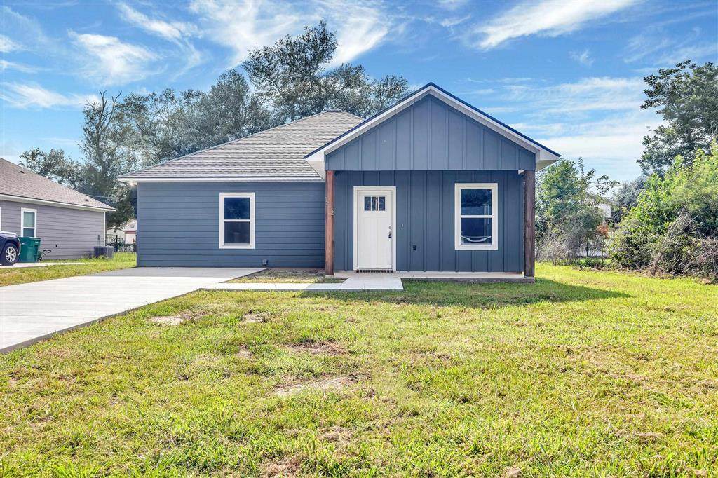 1412 East Street - Photo 1