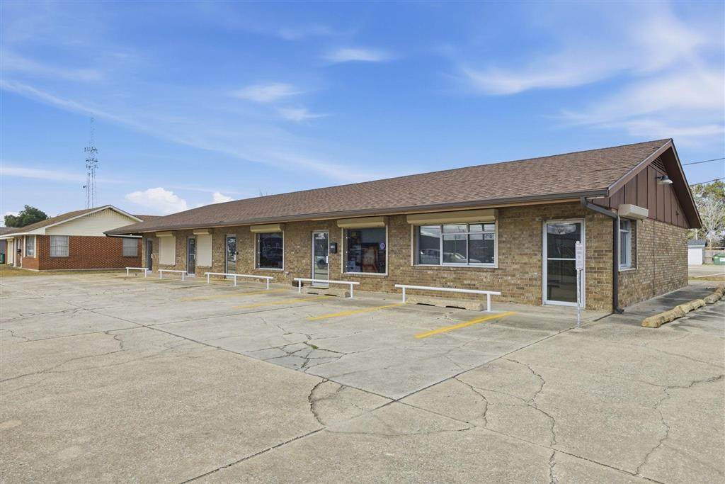 3620 Maplewood Drive - Photo 1