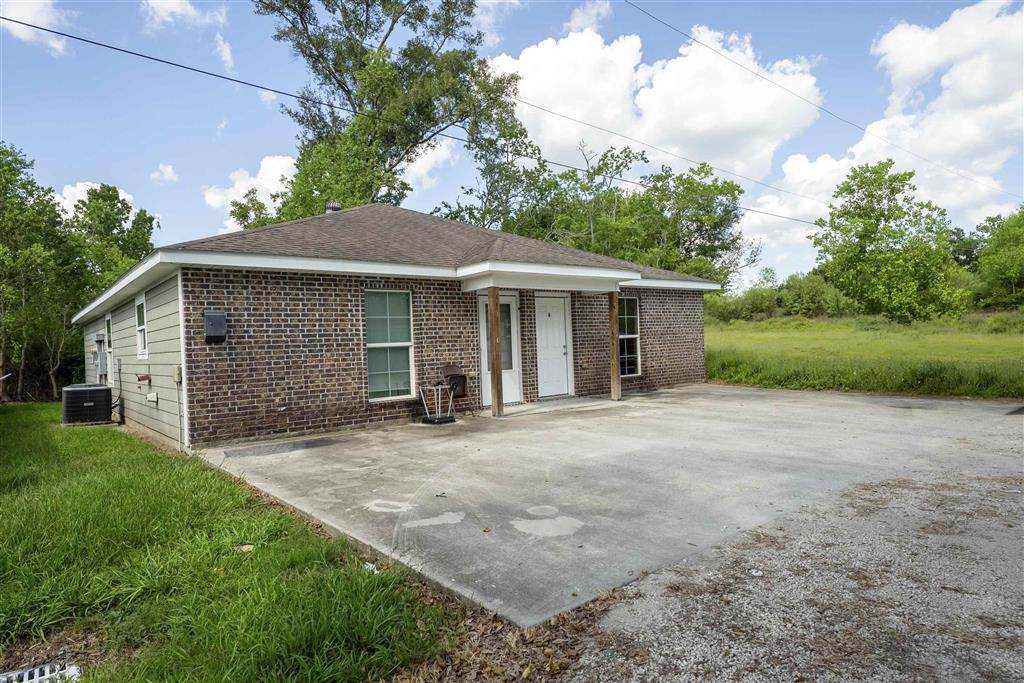 918 Brady Street - Photo 1