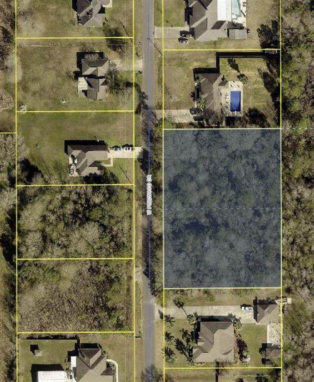  Pinewood Drive - Photo 1