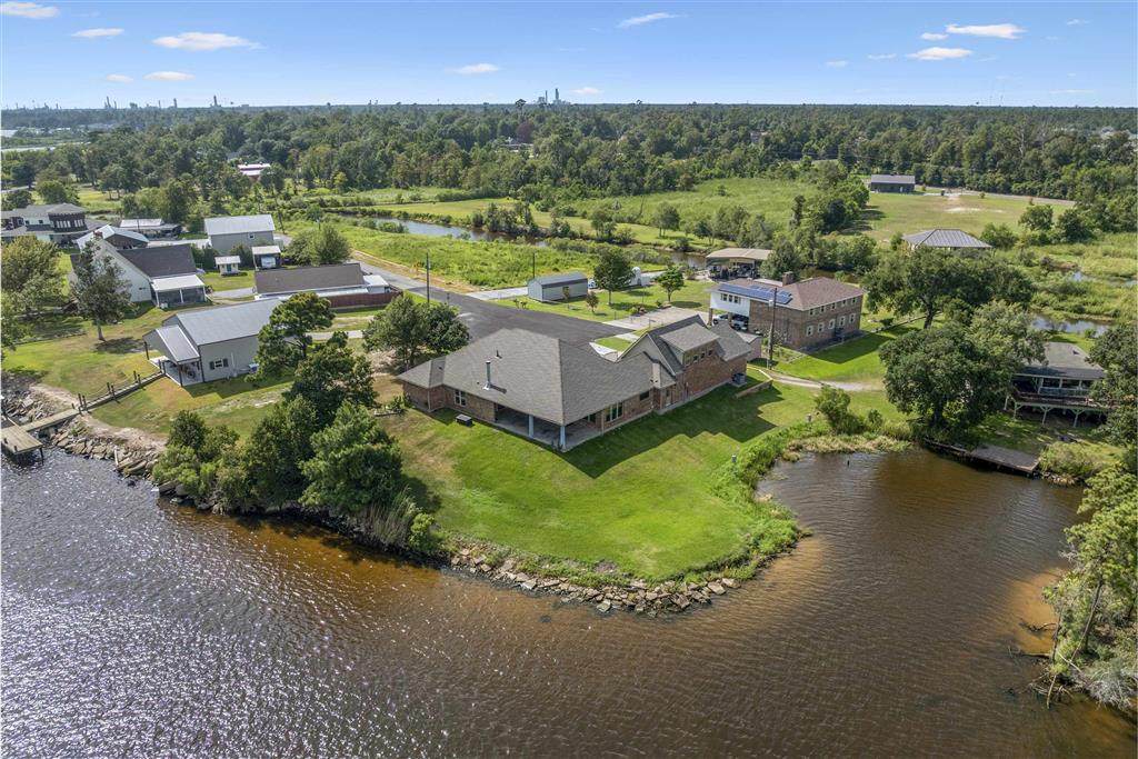 1118 Bagdad Road - Photo 1