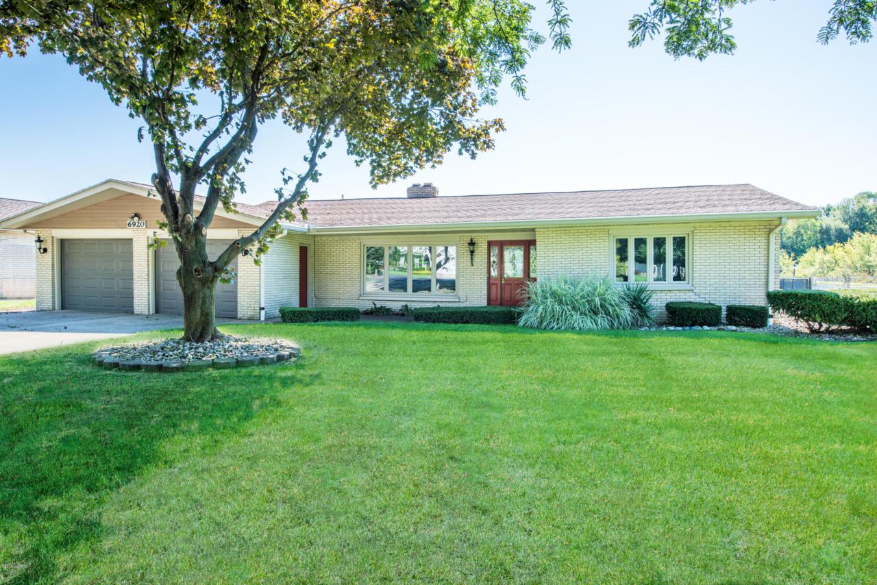 6920 Island Court - Photo 1