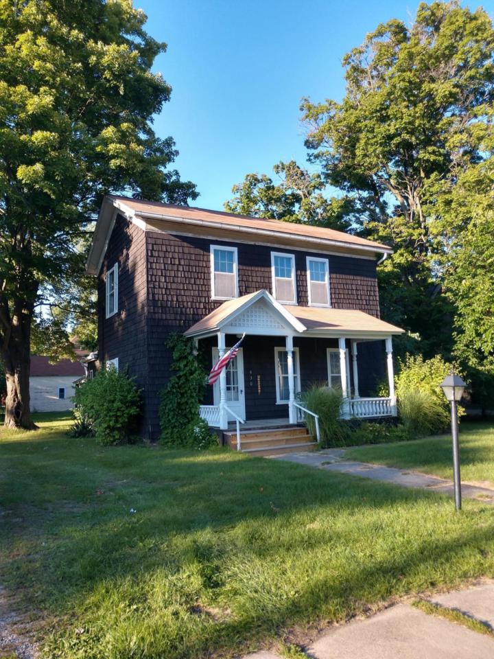 430 Lawrence Avenue - Photo 1