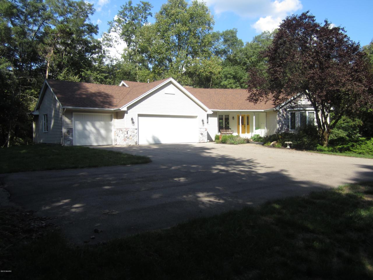 1520 Hawthorne Hills Drive - Photo 1