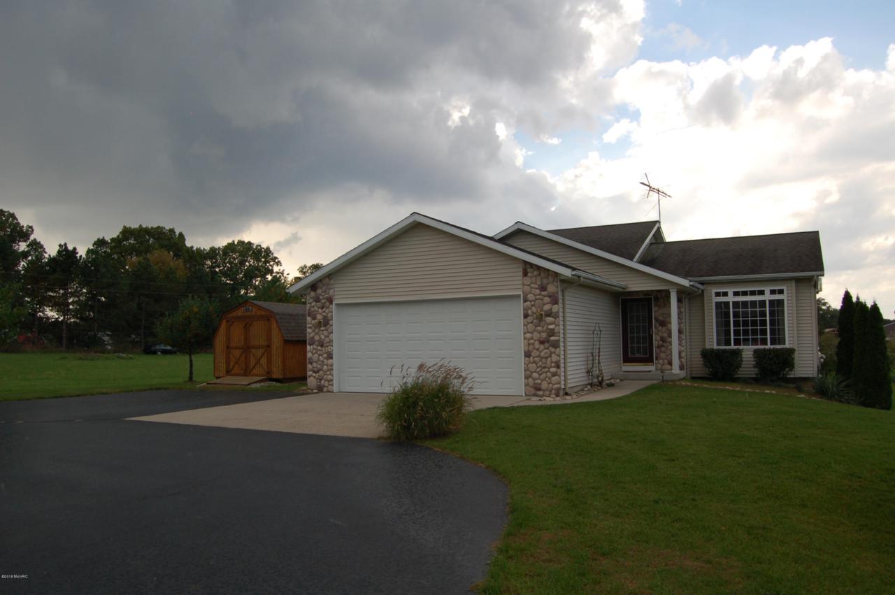 1047 North Irving Road - Photo 1