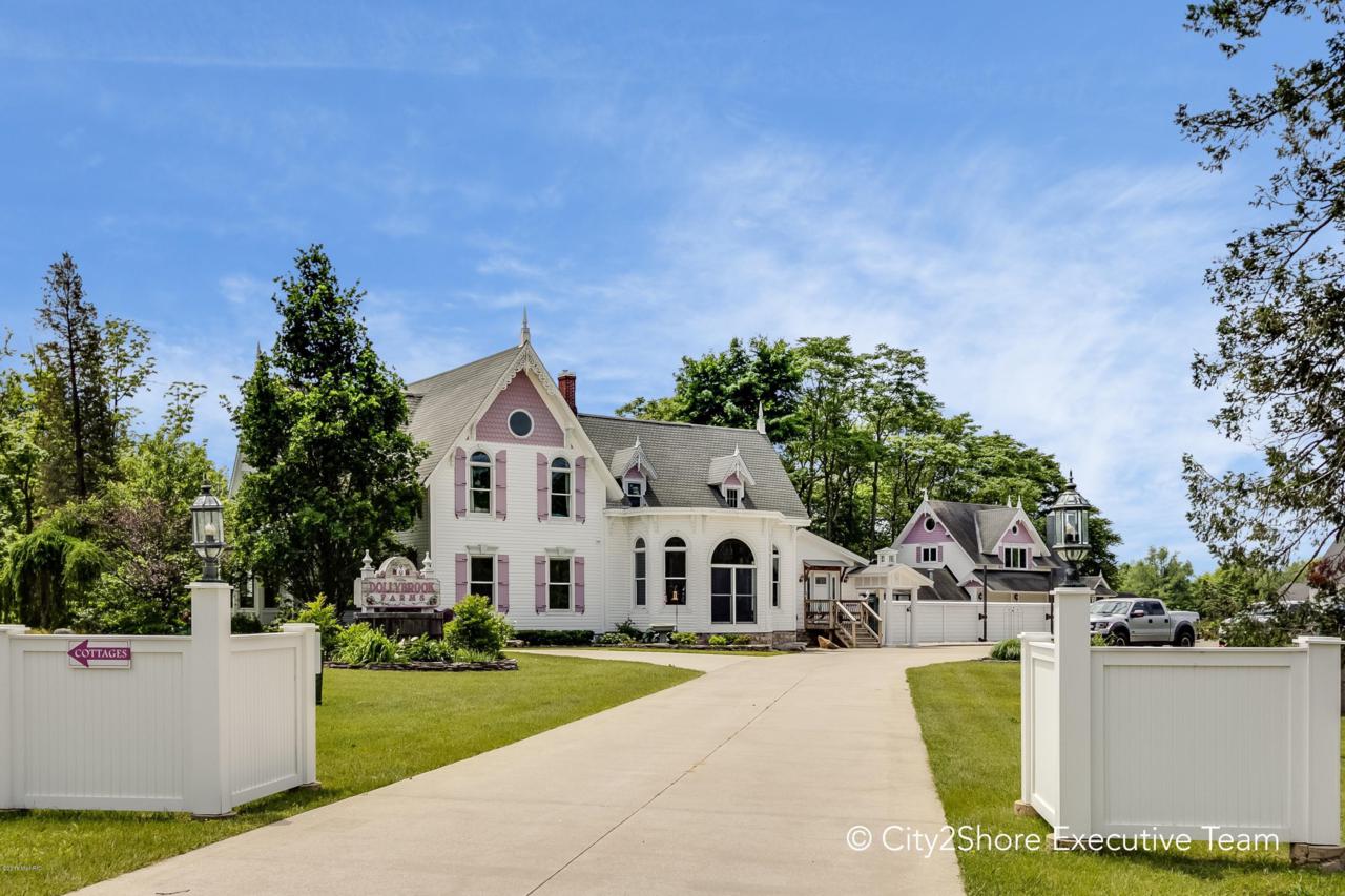 2088 66th Street - Photo 1