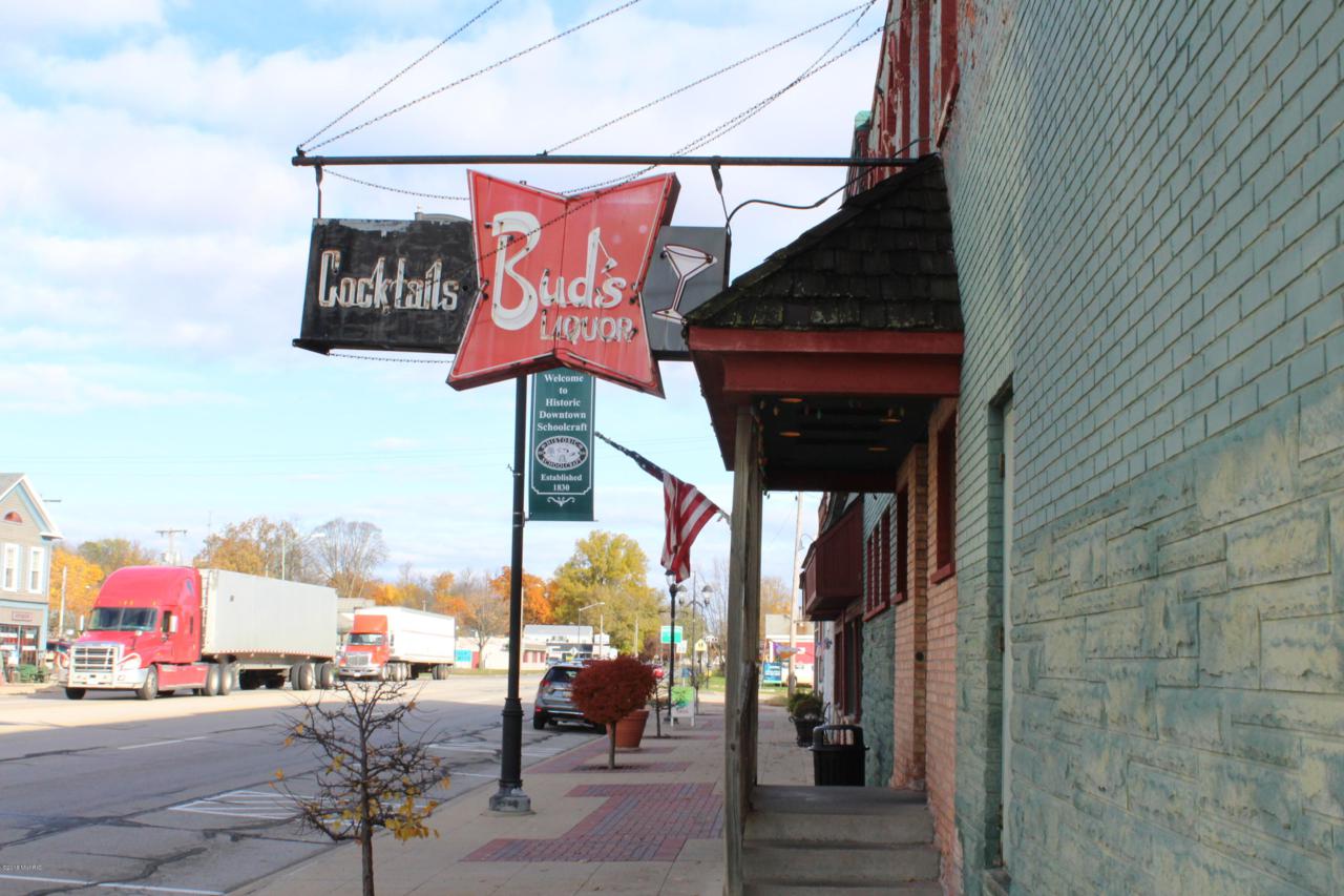 220 Grand Street - Photo 1