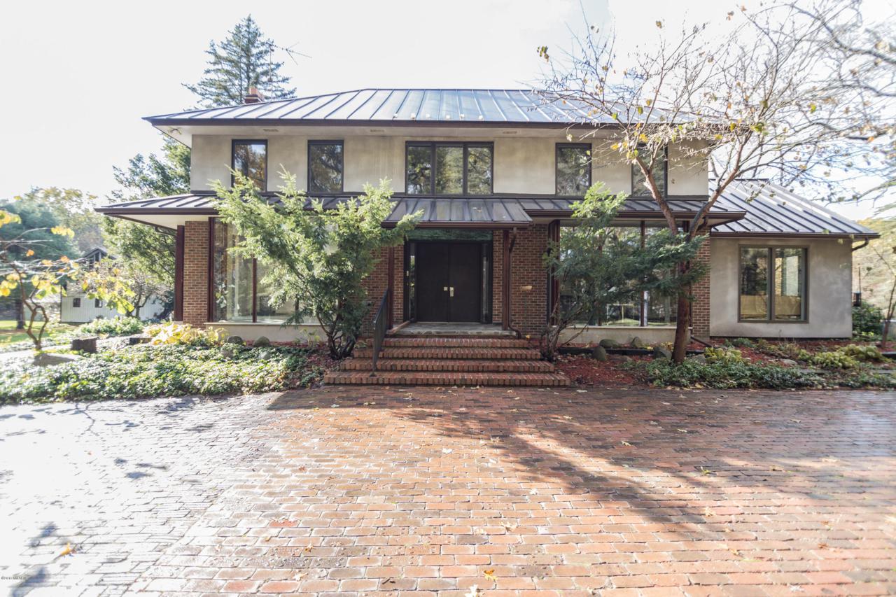 7801 46th Street - Photo 1