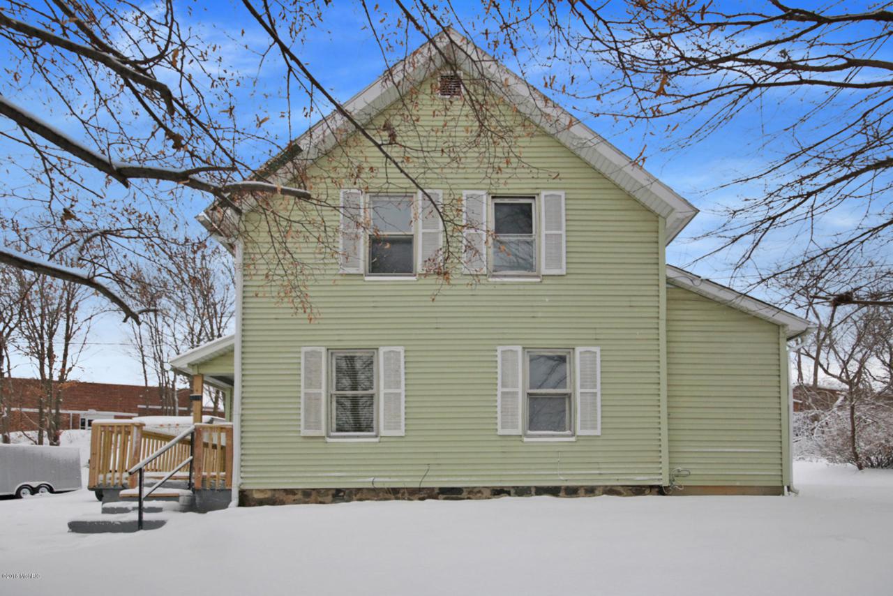 4049 West River Drive - Photo 1