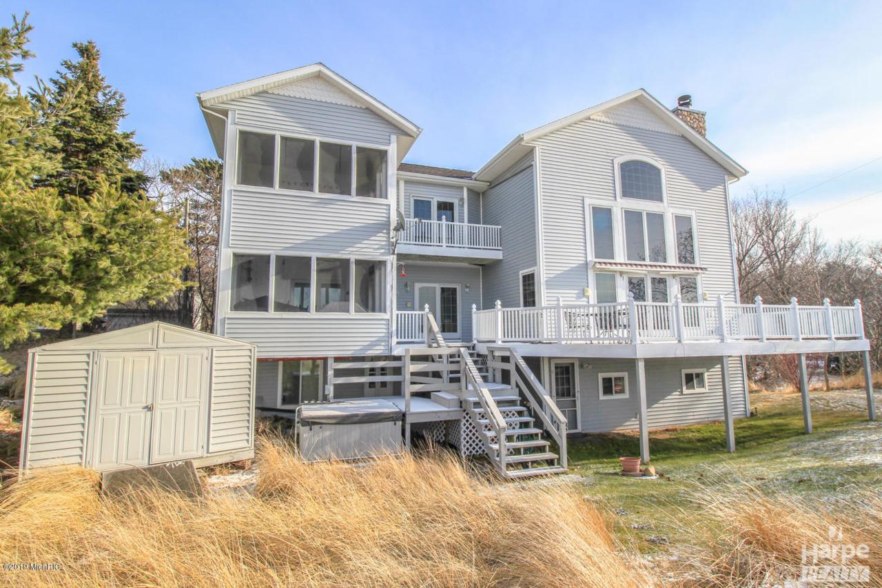 653 Golden Sands Drive - Photo 1