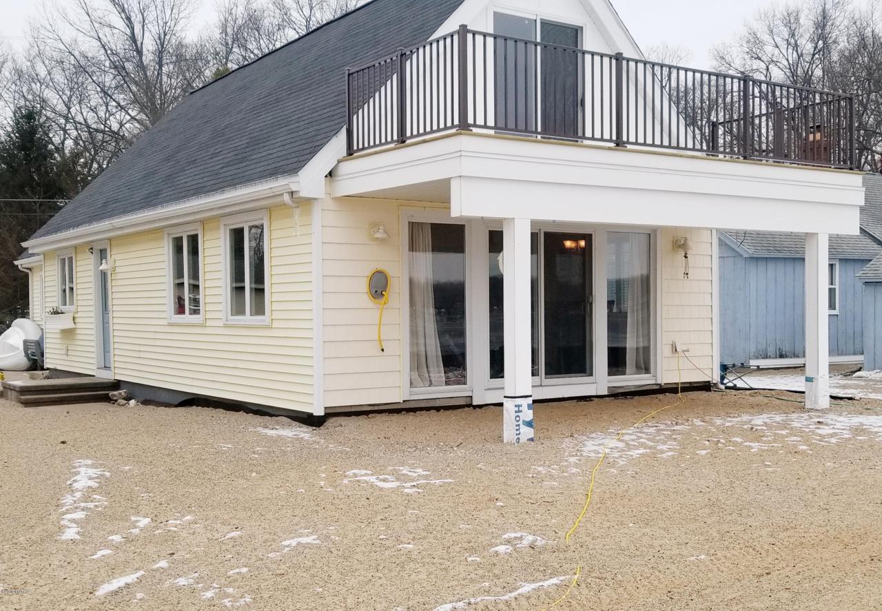 569 Treasure Island Drive - Photo 1