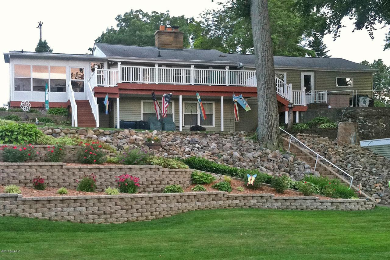 69 Sunnyside Drive - Photo 1