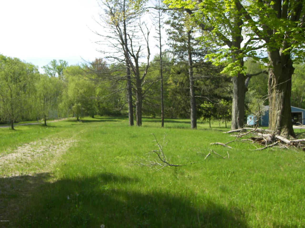 8716 East Road - Photo 1