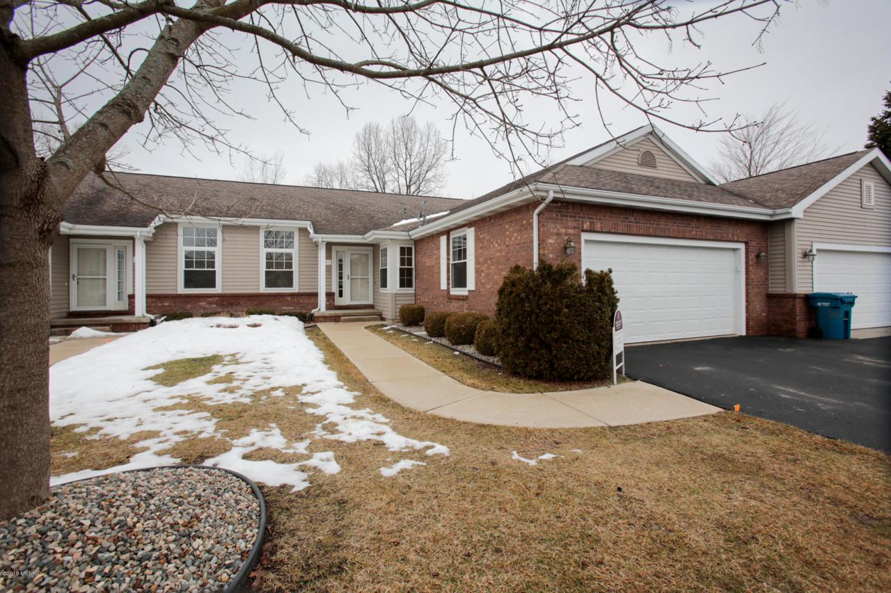 1375 Village Circle - Photo 1