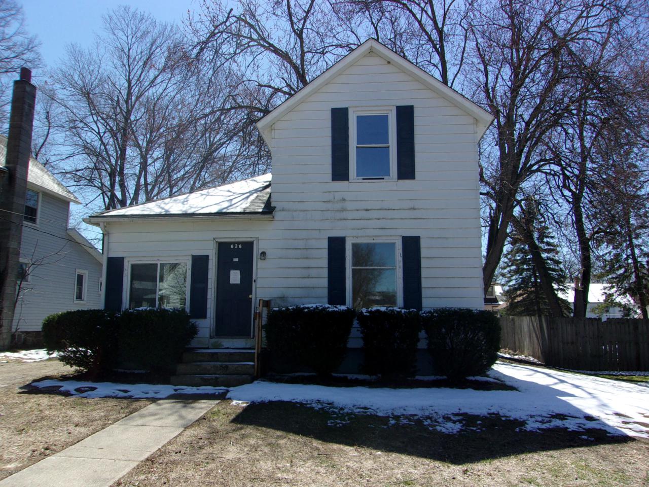 626 Bond Street - Photo 1