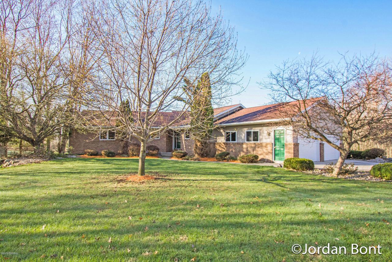3888 Wisteria Avenue - Photo 1