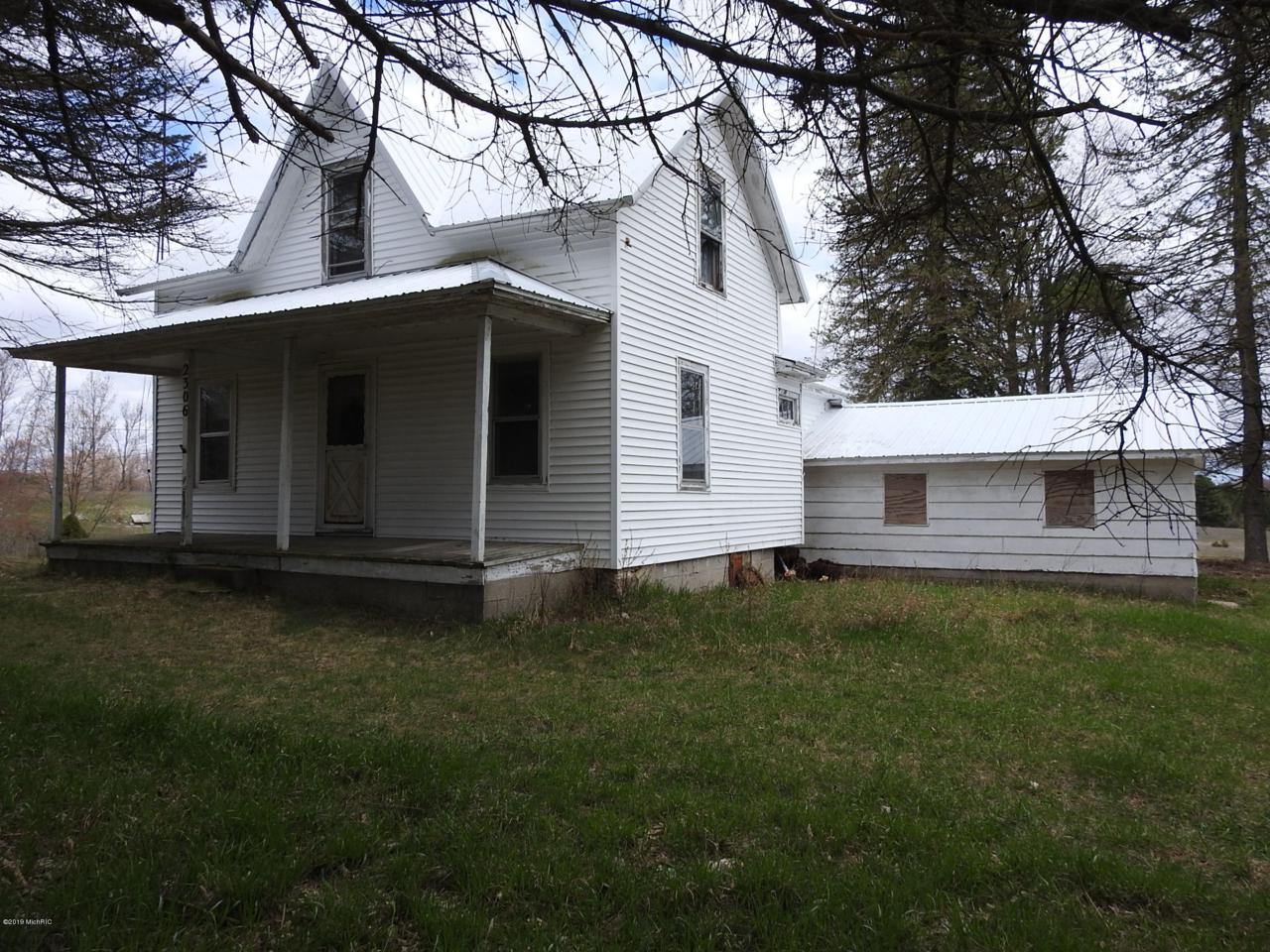2306 28th Avenue - Photo 1