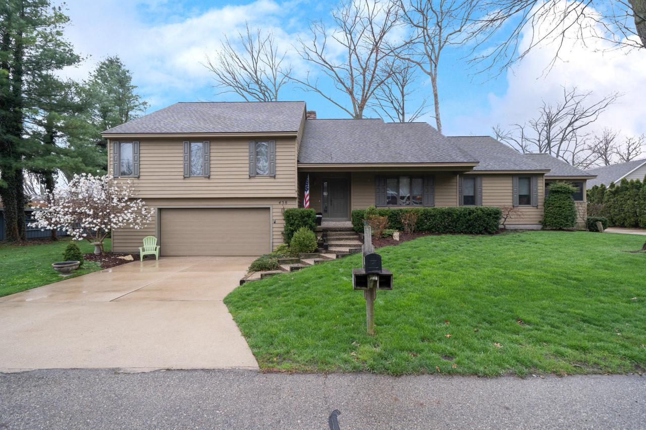 438 Spruce Street - Photo 1
