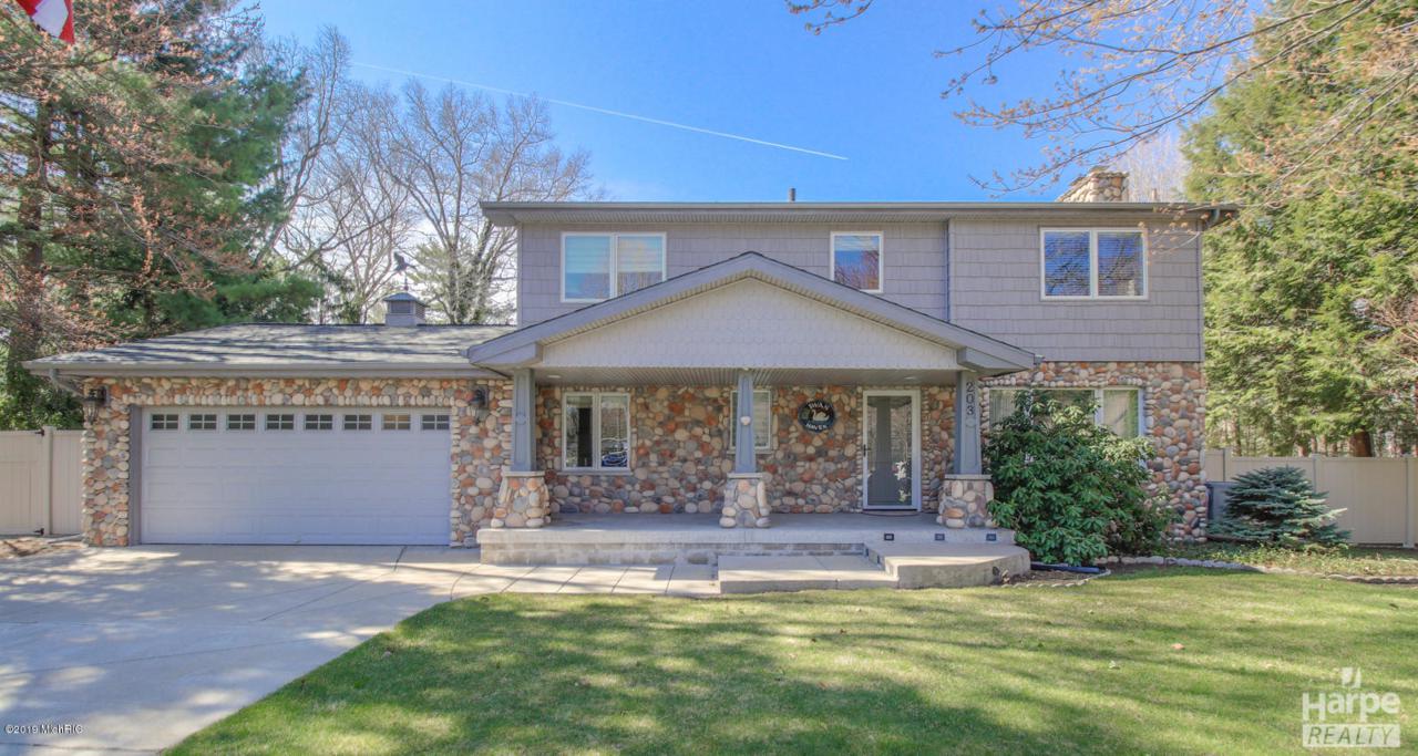 203 Pinecrest Road - Photo 1