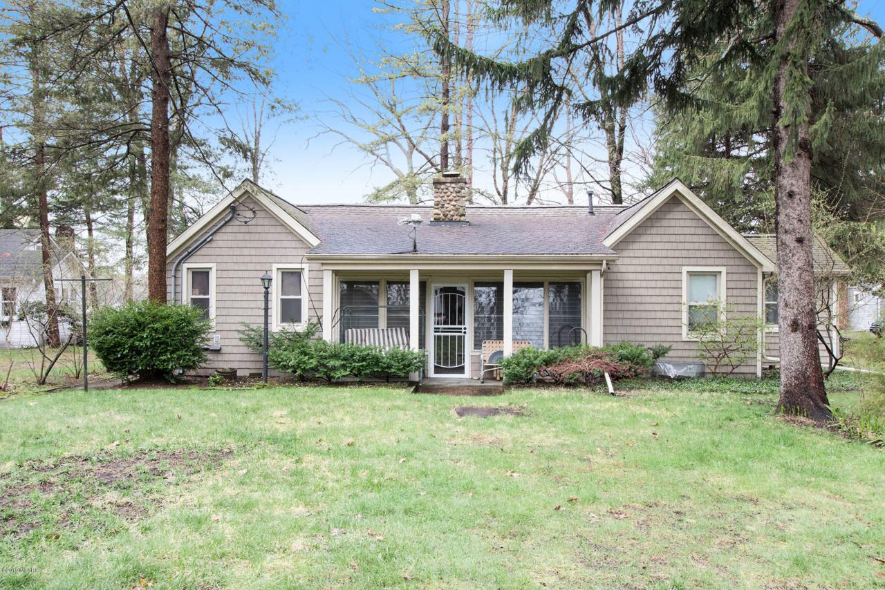 980 Lakewood - Photo 1